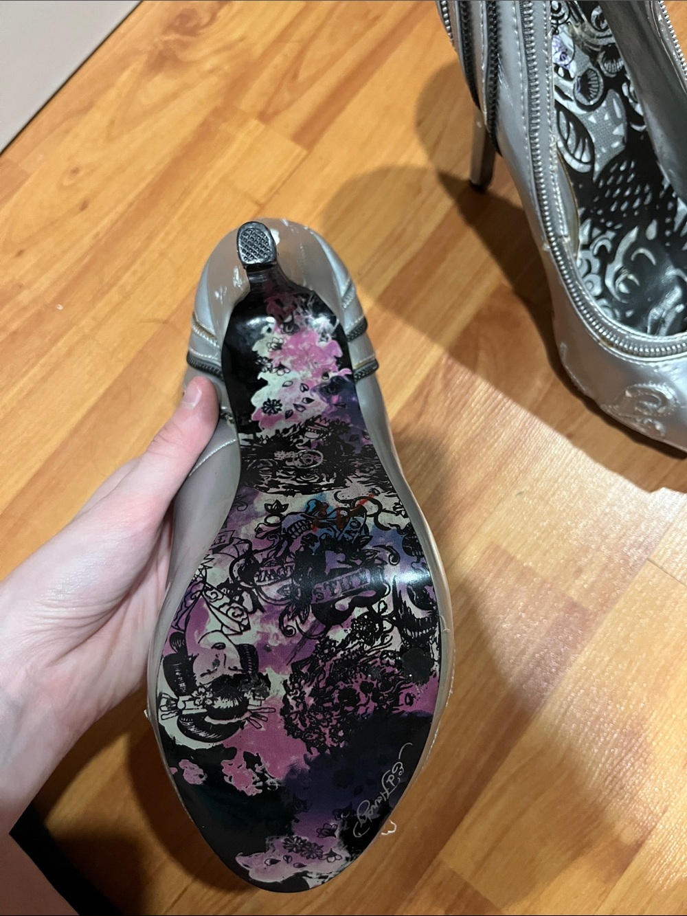 Ed Hardy Pre-Own Heels - Picture 3 of 10